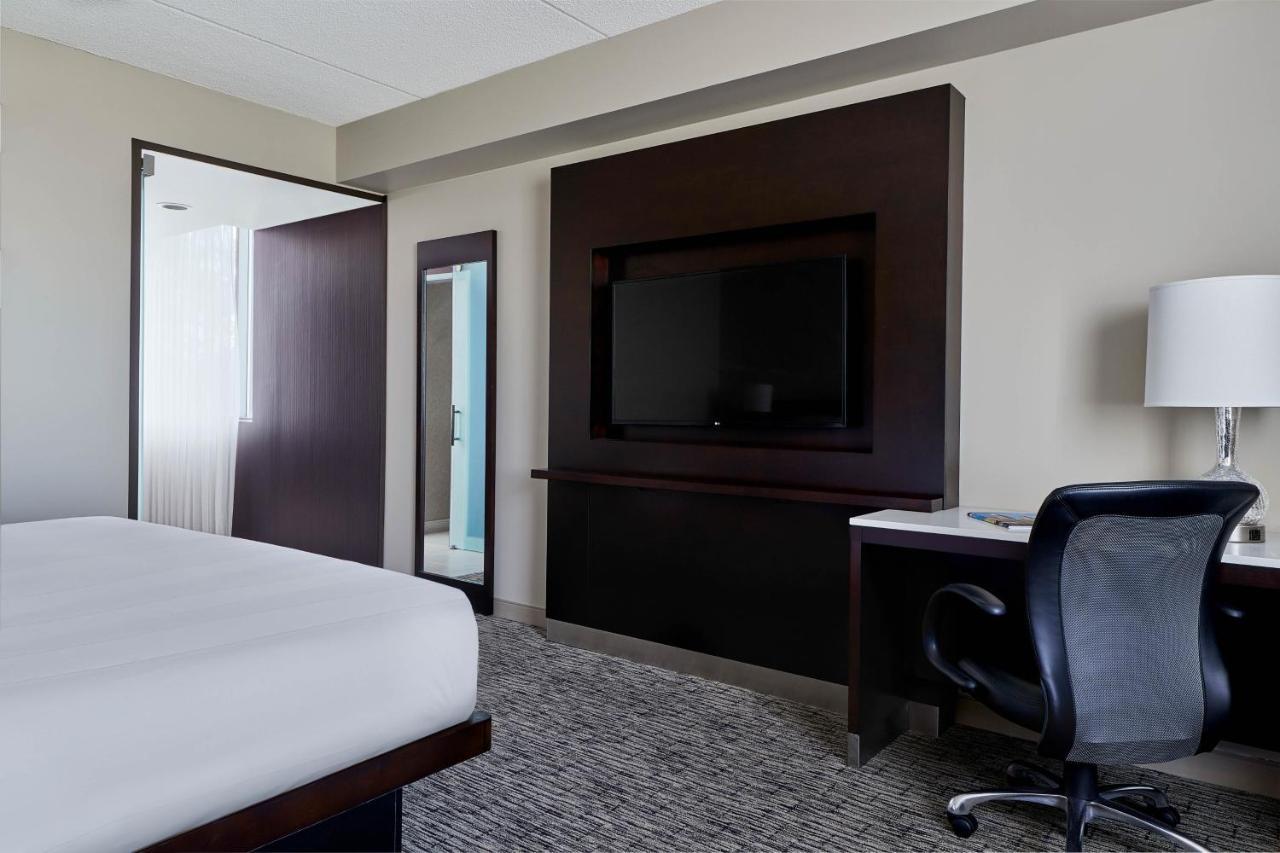 Pittsburgh Marriott North Hotel Cranberry Township Exterior photo