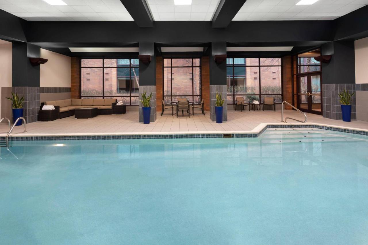 Pittsburgh Marriott North Hotel Cranberry Township Exterior photo