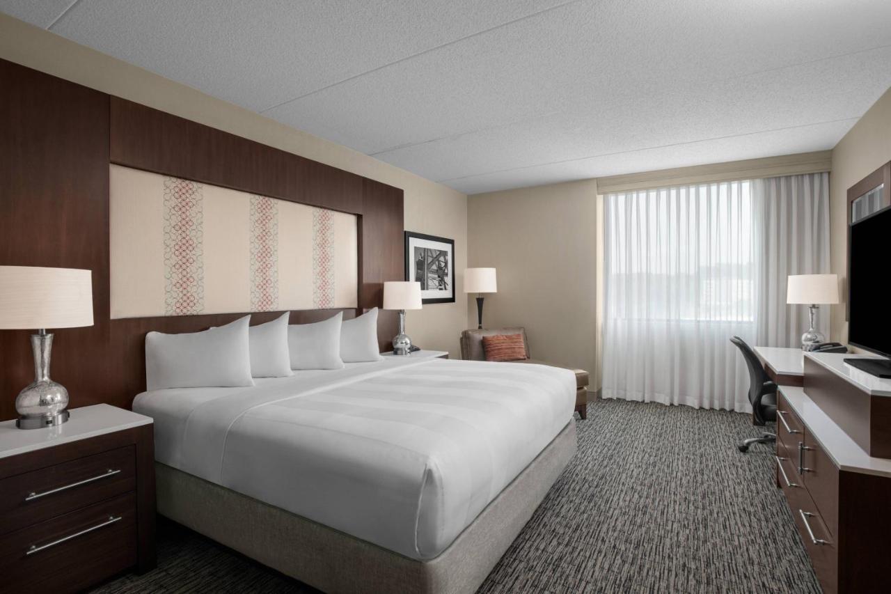 Pittsburgh Marriott North Hotel Cranberry Township Exterior photo
