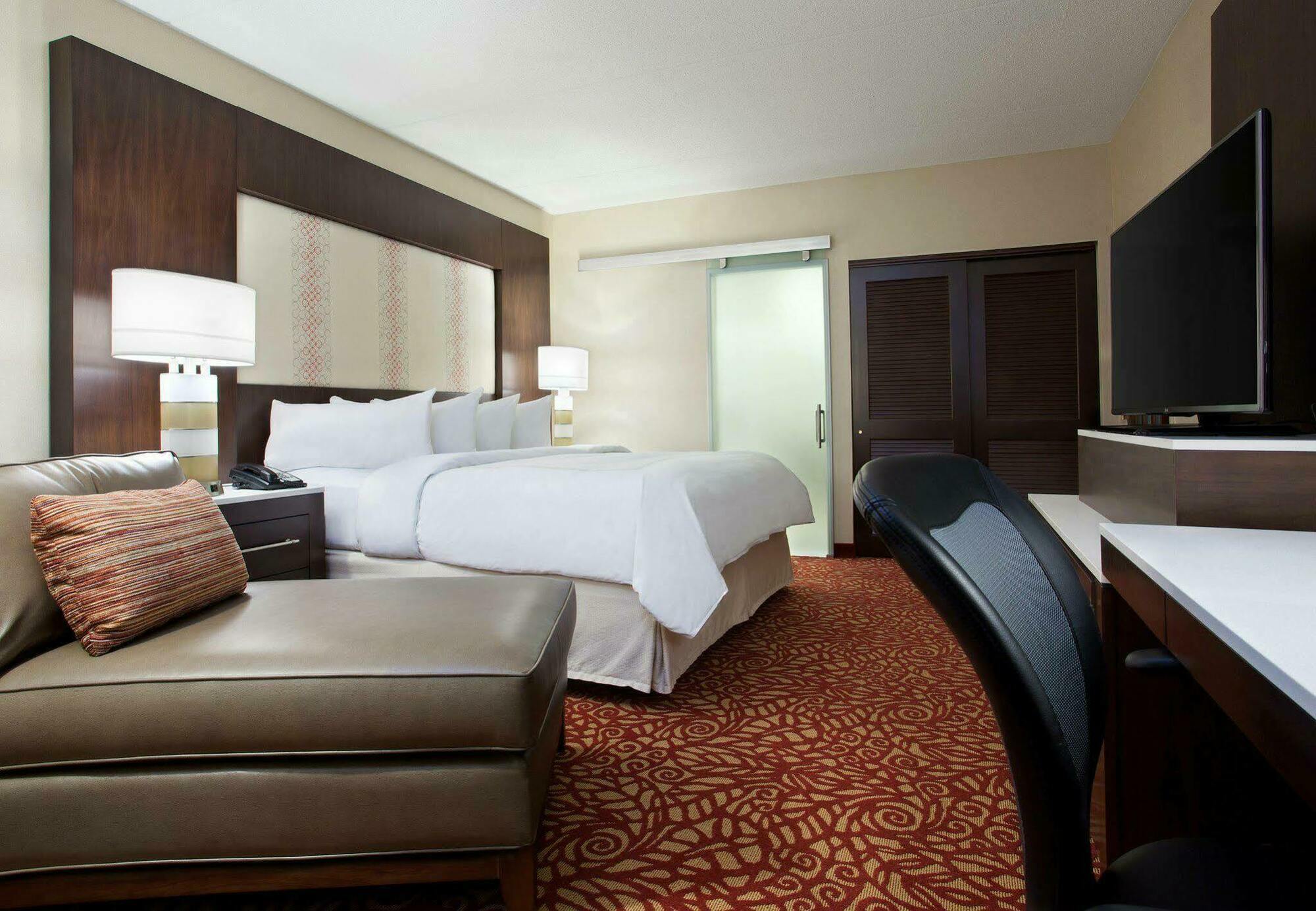 Pittsburgh Marriott North Hotel Cranberry Township Exterior photo